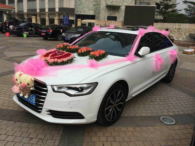奧迪A4L婚禮花車(chē)